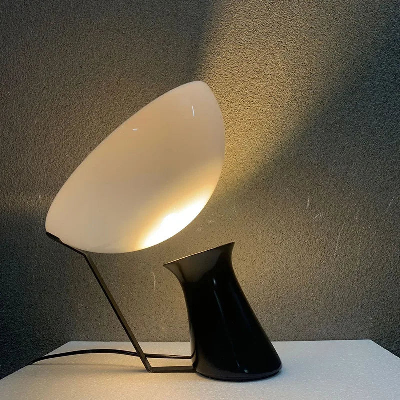 Italian Designer Creative Desktop Light Light Living Room Kitchen Island Lighting Decor Bedside Bedroom Acrylic Table Lamp